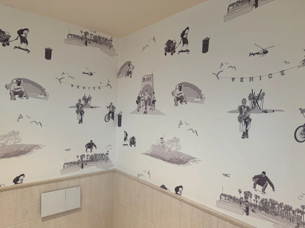 Commercial wallpaper installation offices and businesses in Downtown Chicago