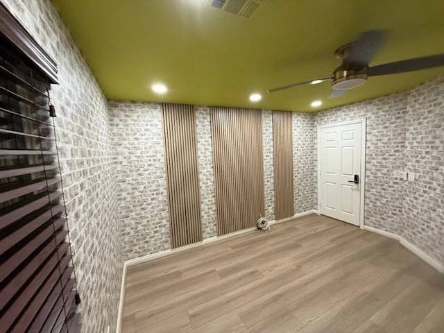 Wallpaper removal and replacement service IL