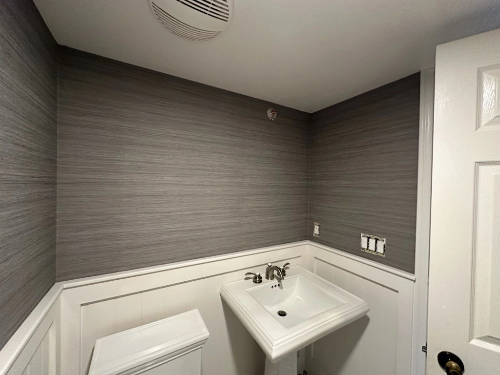 Wallpaper installation Waukegan IL