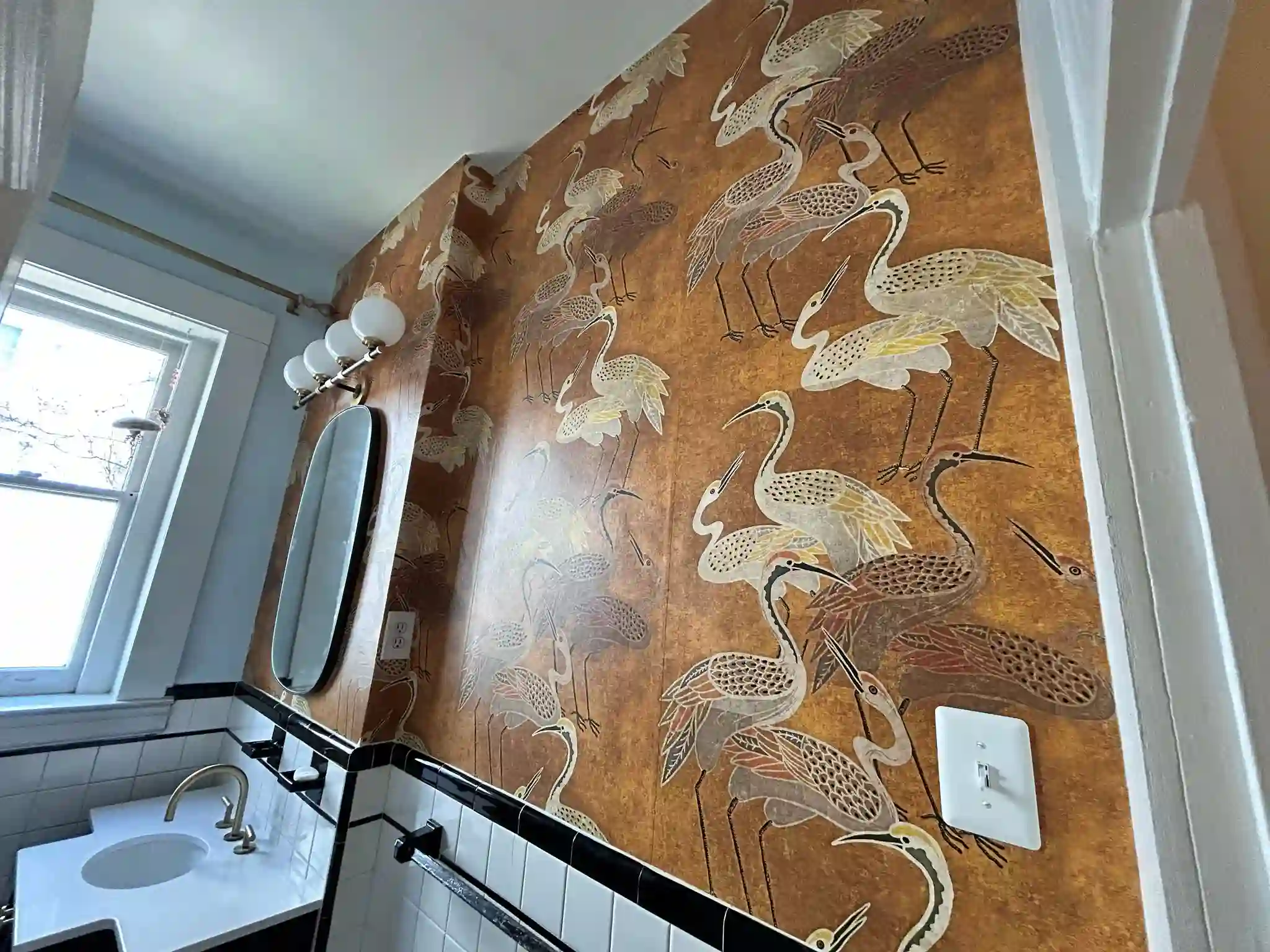 Professional Wallpaper Removal professional installer in Lakeview, Chicago